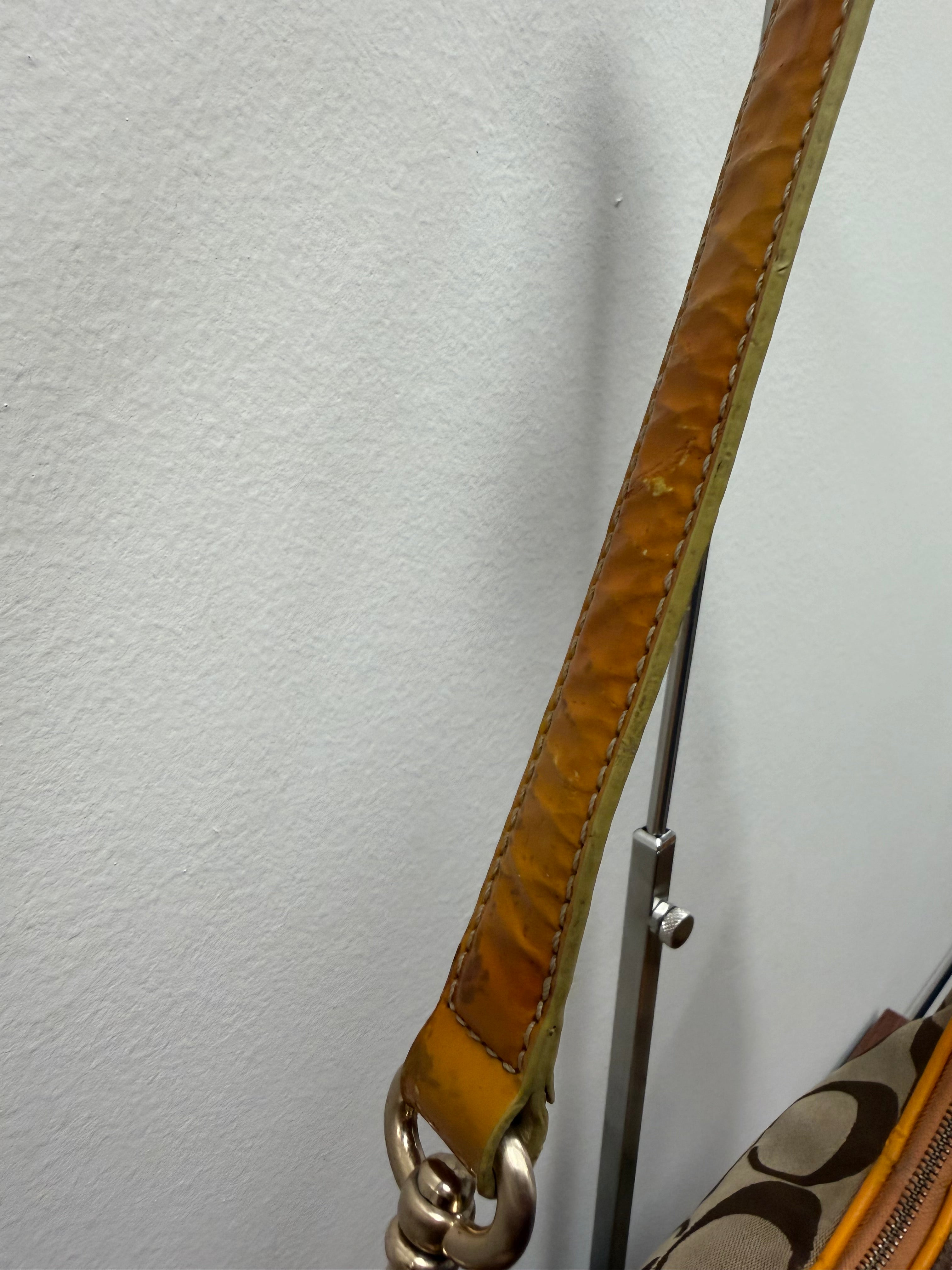 Coach Vintage signature hobo shoulder bag