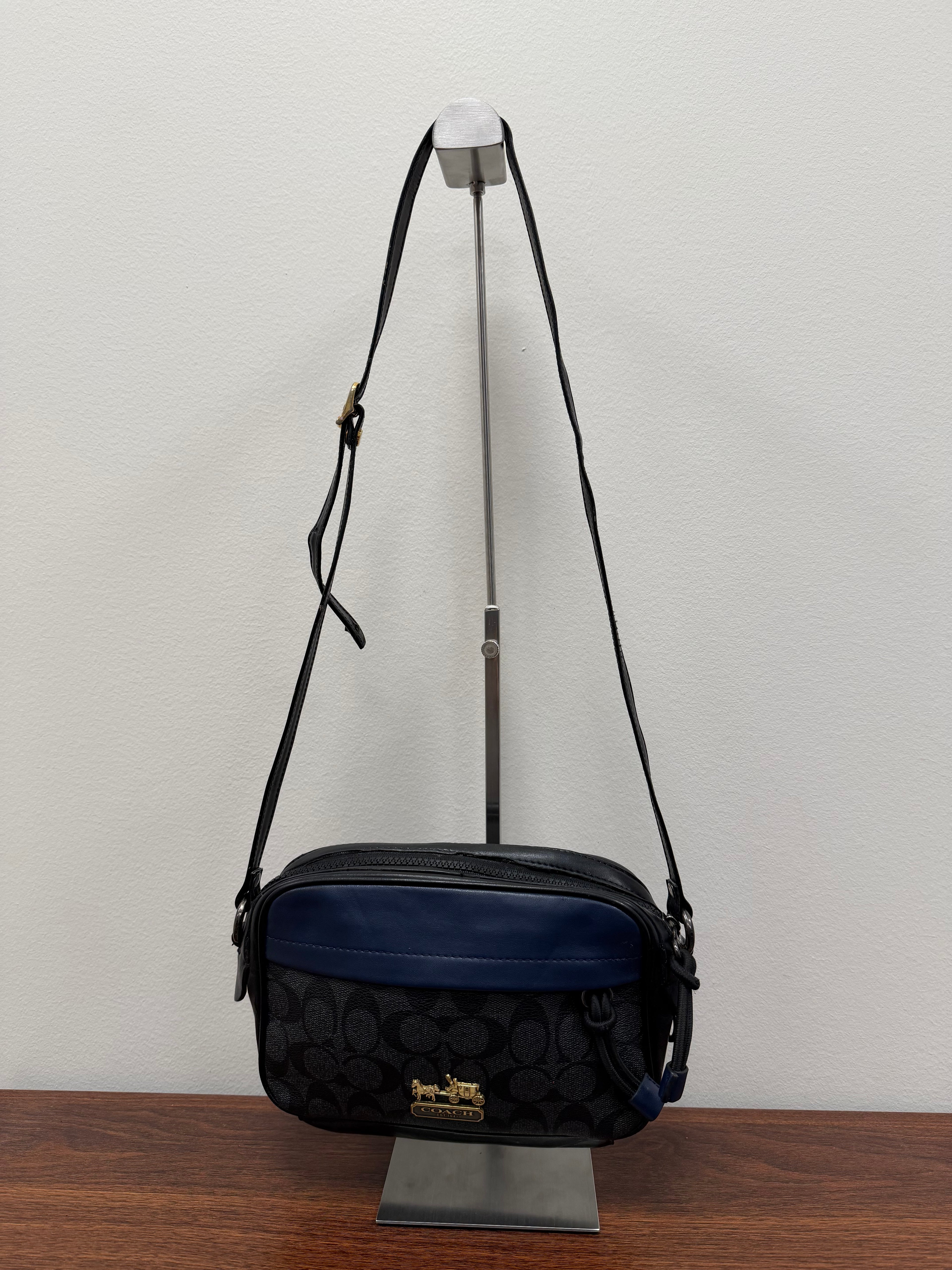 Coach Vintage signature crossbody bag